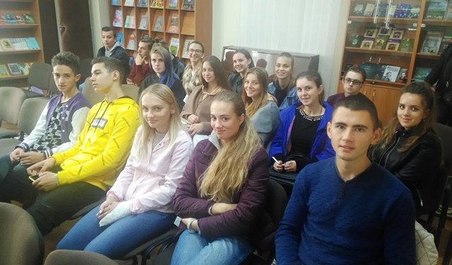 Студенти-першокурсники перед зустріччю